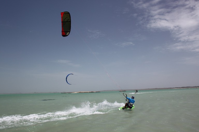 Kiteboarding Oman: Kite Surfing Lessons in the Sultanate | Kiteboarding ...